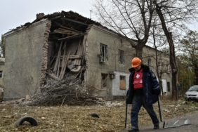 2024-11-11T111829Z_1496709827_RC2U2BA5W46K_RTRMADP_3_UKRAINE-CRISIS-ATTACK-ZAPORIZHZHIA-1731333746.j